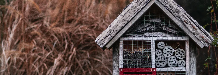 Insektenhotel aus Holz