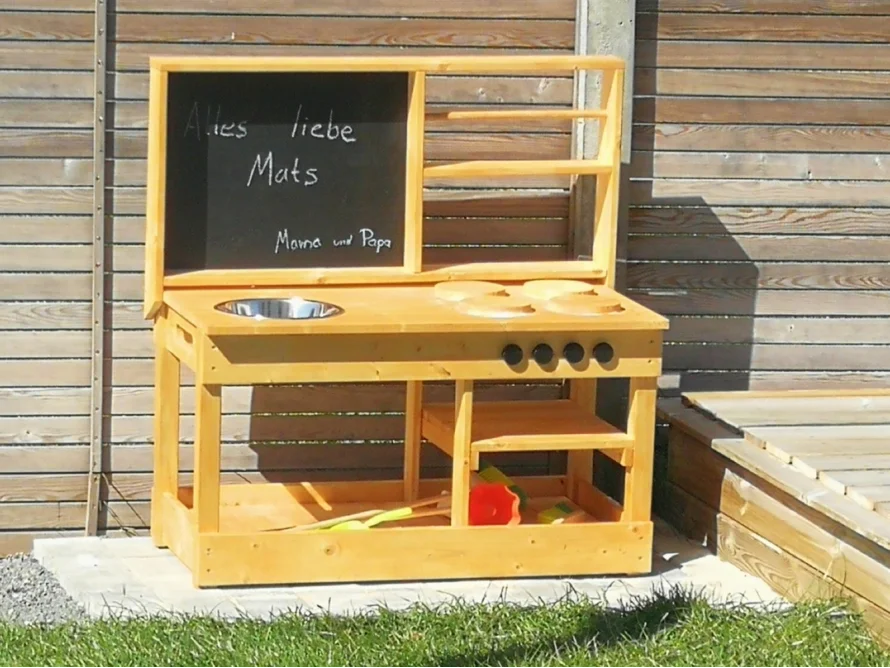 Spielküche aus Holz