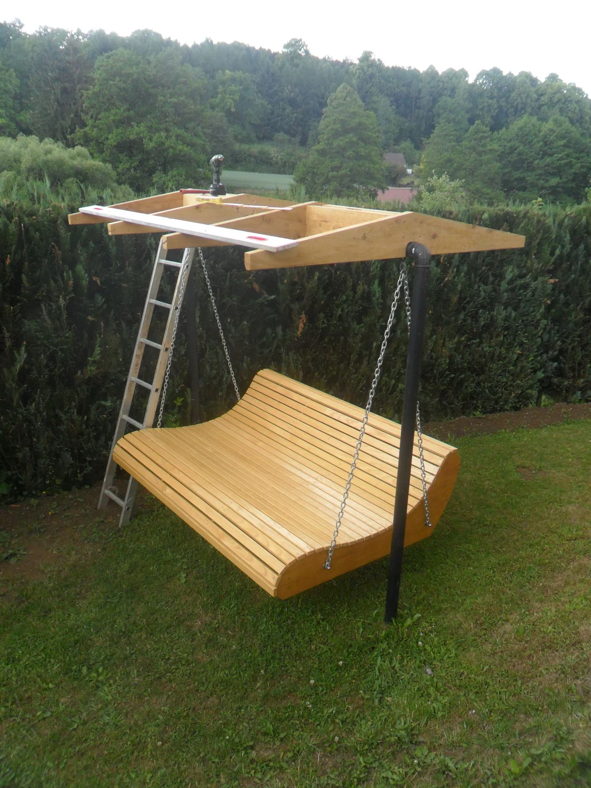 Gartenliege mit Dach im Bau