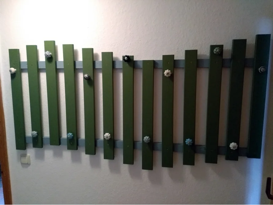 Lattenrost-Garderobe