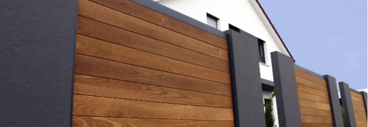 Moderner Sichtschutz aus Holz