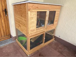 Holzstall für Kleintiere