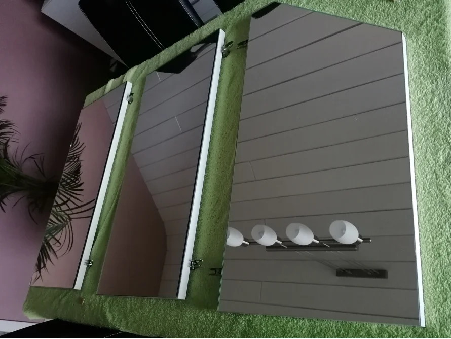 Drei rechteckige Spiegel