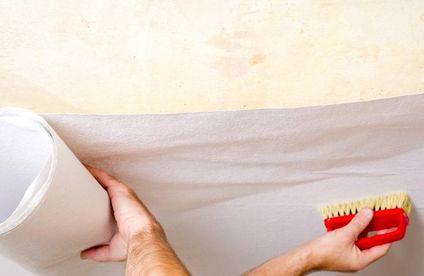 RT Waende tapezieren Decke tapezieren 19 51 717x467 Decke tapezieren