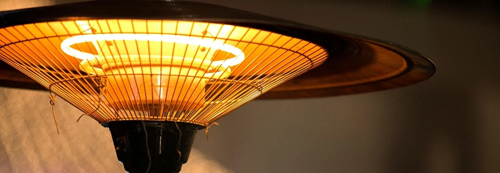 Hängender Heizstrahler