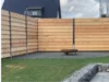 Gartenzaun aus hellem Holz