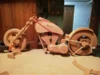 Modell eines Motorrads aus Holz