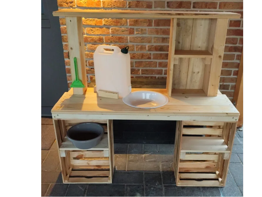 Spielküche aus Holz