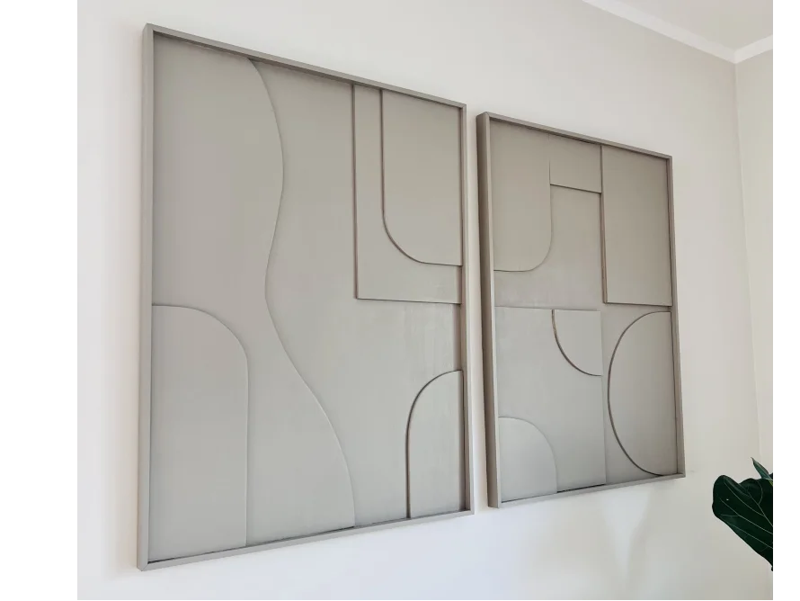 Zwei abstrakte Reliefbilder in Beige