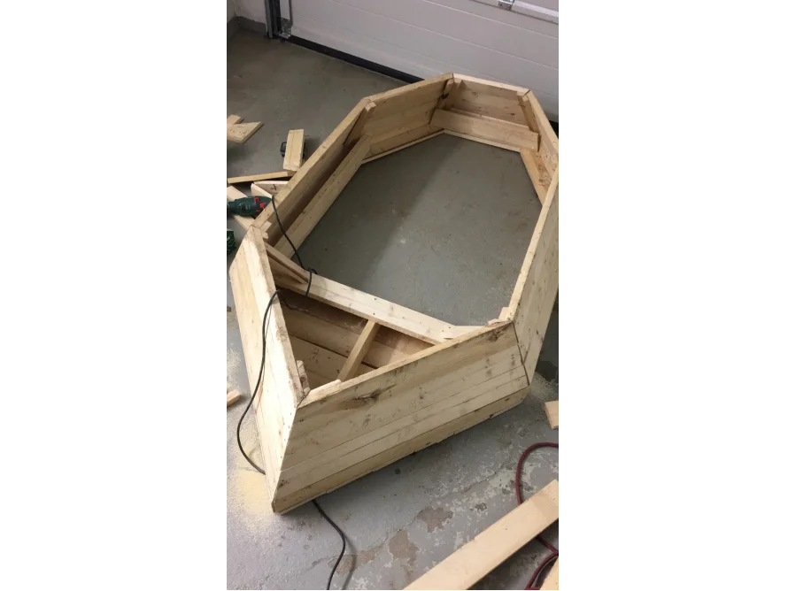 Gartenhaus-Rohbau aus Holz