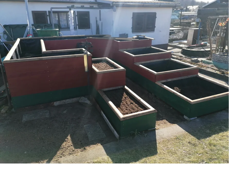 Hochbeet aus Holz