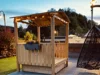 Gartenpavillon aus Holz mit Beleuchtung