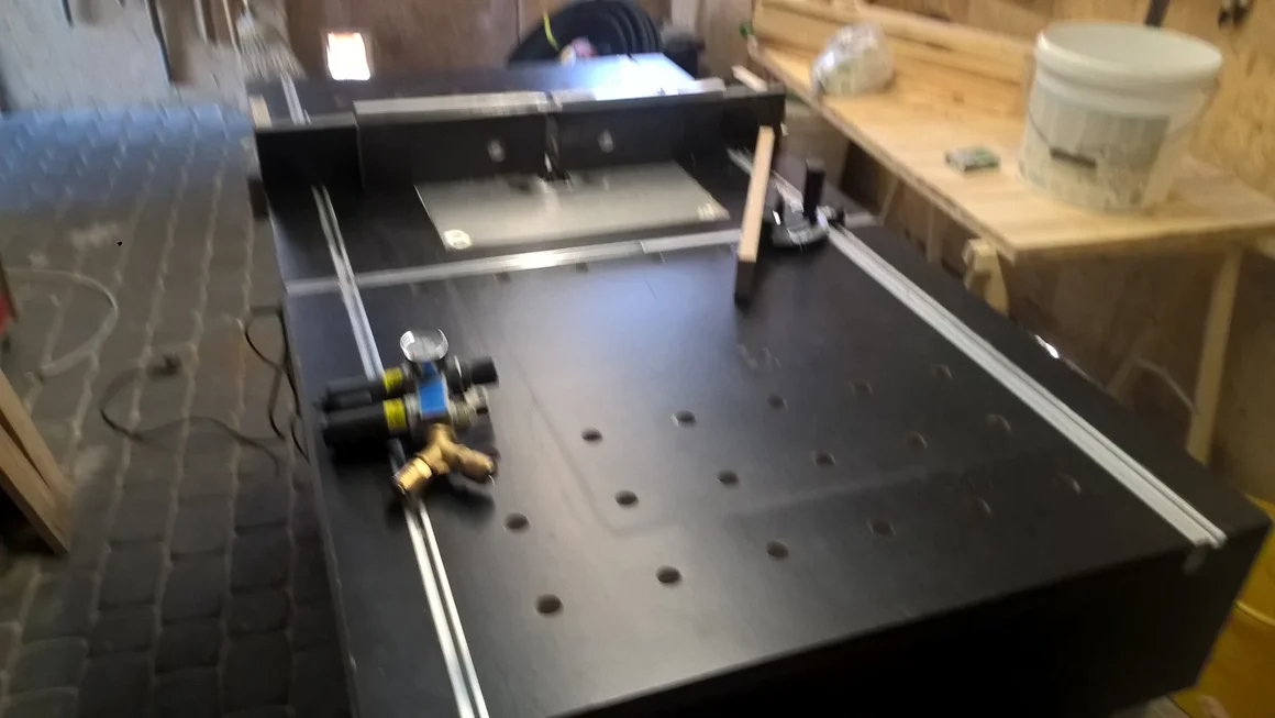 Werkbank mit Oberfräse