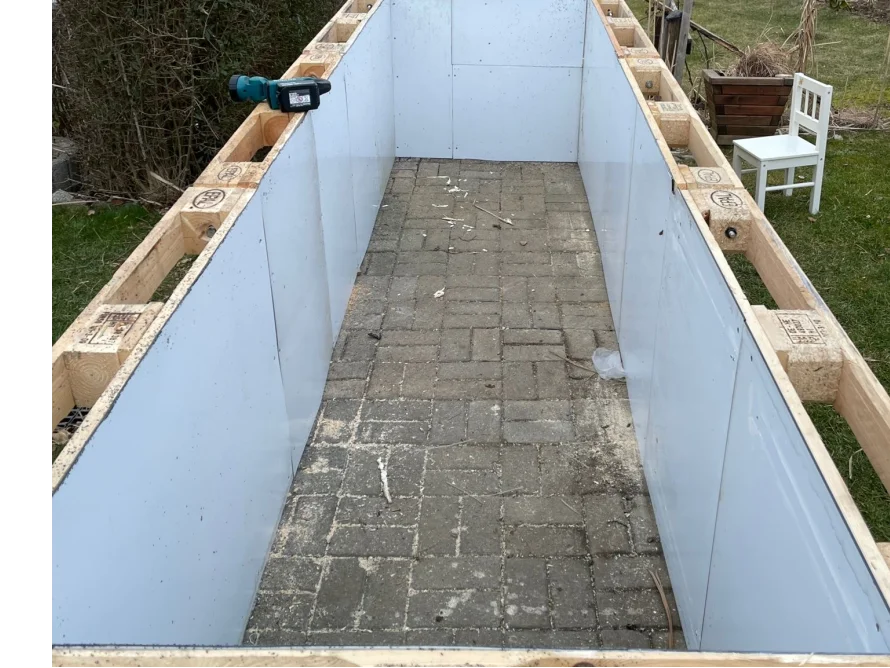 Holzrahmen mit Akkuschrauber