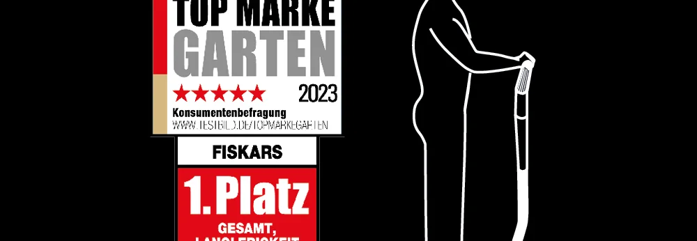 Eine Person hält einen Spaten. Daneben 2 Siegel