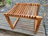 Holzhocker mit Lattenrost