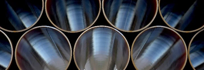 Nahaufnahme von Stahlrohren