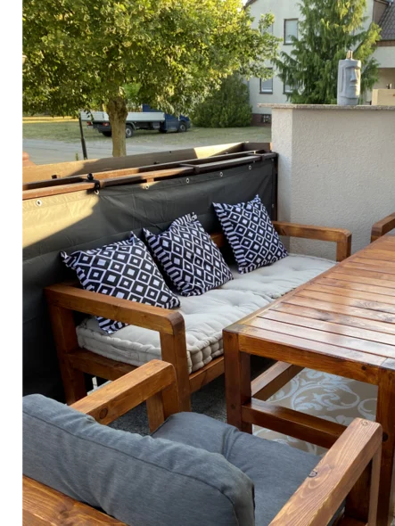 Holz Gartenmöbel mit Kissen
