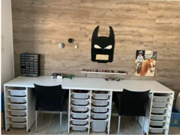 Legotisch mit zwei Stühlen und Aufbewahrung