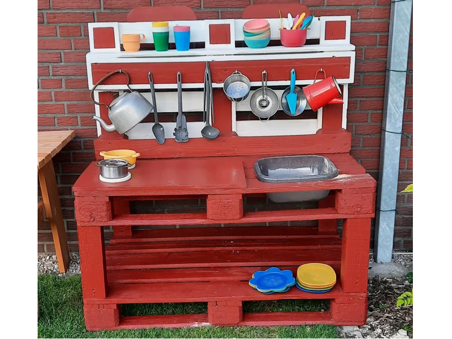 Spielküche aus Holz