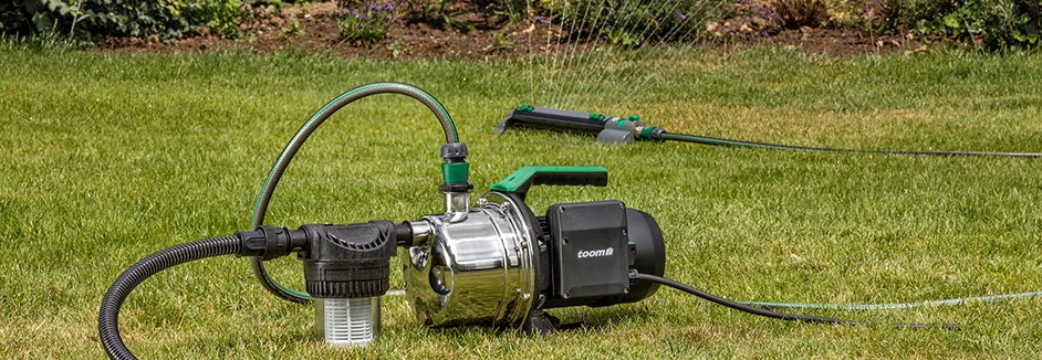Gartenpumpe mit Rasensprenger