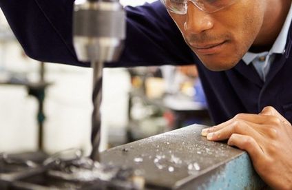 Welche Materialien kann man fräsen? Metall wird gefräst