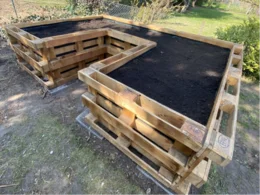 Hochbeet aus Paletten