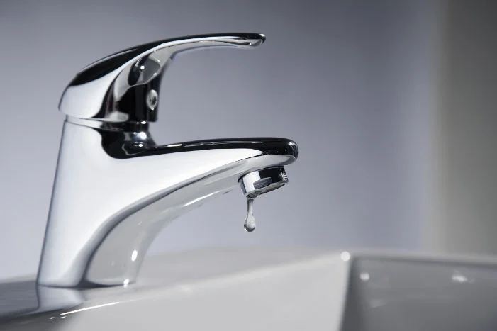 Tropfender Wasserhahn