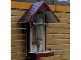 Vogelfutterhaus mit Meise