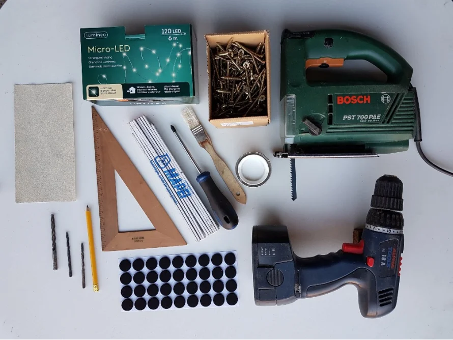 Werkzeug und Materialien für Heimwerkerarbeiten