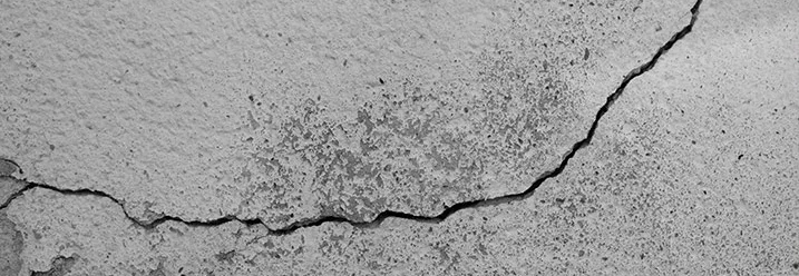 Riss in einer Hauswand