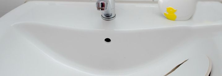 Reparatur von Keramikwaschbecken: So retten Sie Ihr Waschbecken!