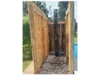Gartendusche mit Sichtschutz aus Bambus