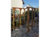 Holzgerüst einer Pergola im Bau