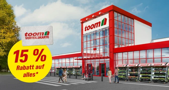 Außenansicht eines Baumarkts mit einer Rabatt-Aktion und einer Vorteilskarte.