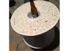 Mosaiktisch mit Flaschenhalter