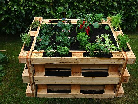 Hochbeet aus Paletten