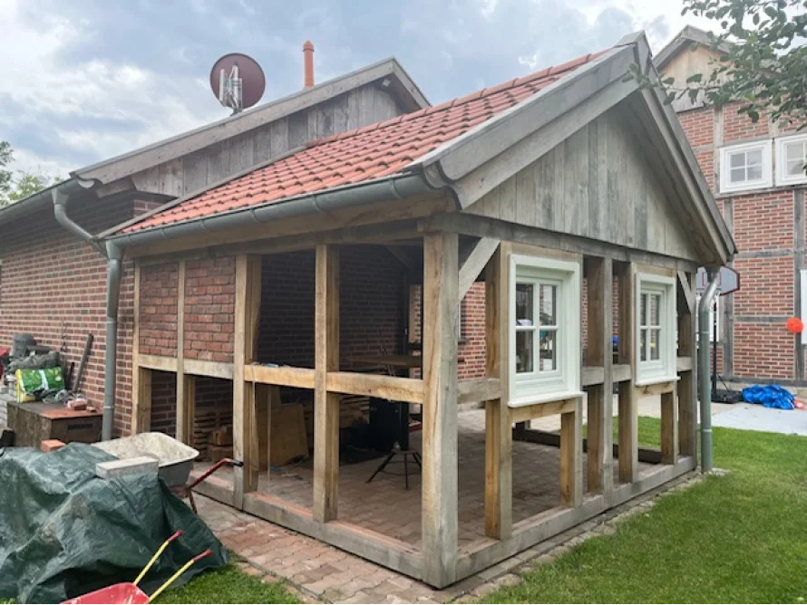 Rohbau eines Gartenhauses