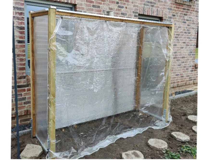 Folientunnel im Garten