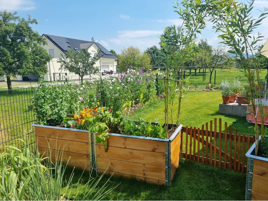 Hochbeet im Garten