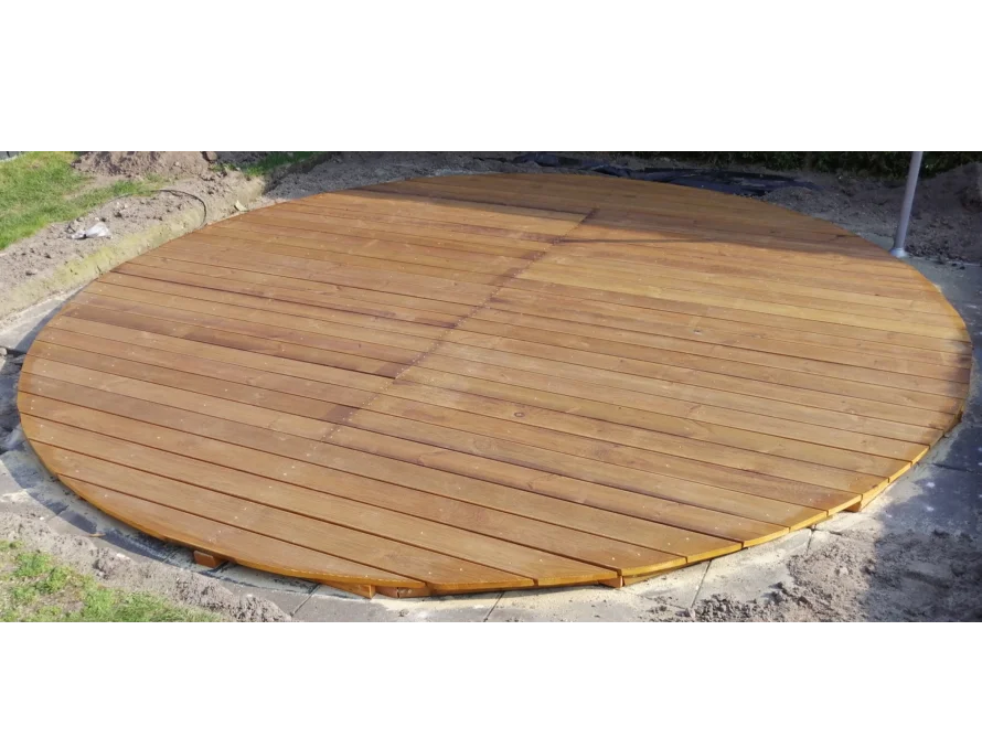 Runder Holzboden