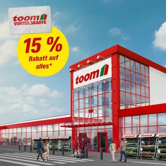 Außenansicht eines Baumarktes mit einer 15-Prozent-Rabattaktion für Vorteilskarten-Inhaber.