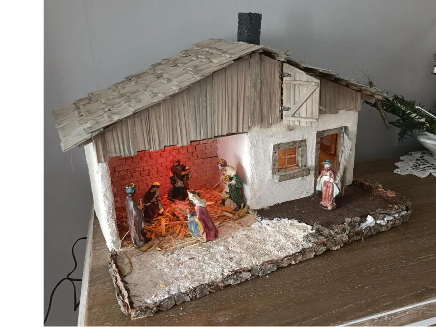 Weihnachtskrippe in einem Stall