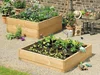 Zwei Hochbeete aus Holz