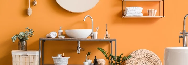 Modernes Badezimmer in Orange