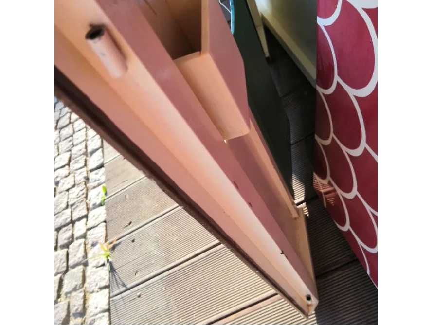 Holzrahmen einer Tür oder eines Fensters