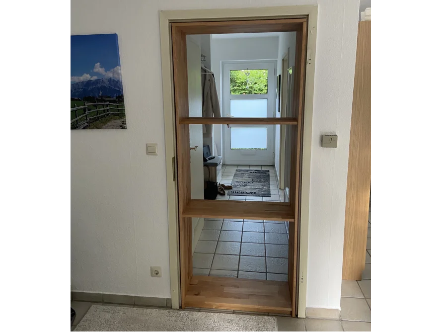 Türrahmen mit Einlegeböden