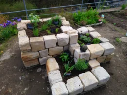 Hochbeet aus Sandstein