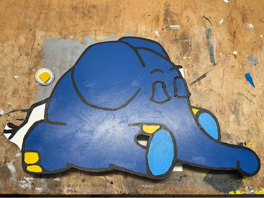 Blauer Elefant aus Holz