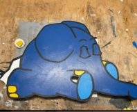 Blauer Elefant aus Holz